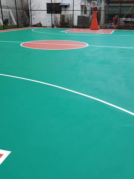 肇庆 球场长期使用易出现地面开裂